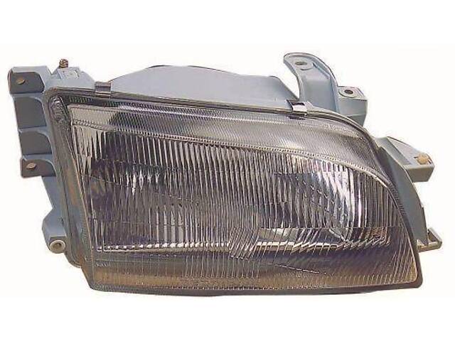 Передняя фара для Toyota Carina E (T19) Передняя фара для Toyota Carina E (T19)
