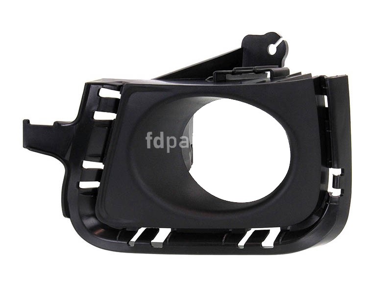 Рамка противотуманки (левая) для Toyota Prius C (NHP10)