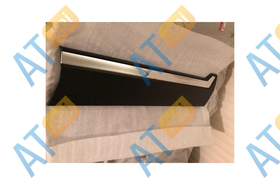 Молдинги двери (правый) для Honda CRV V