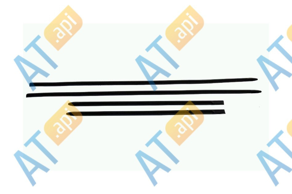 Молдинги на двери (комплект) для Mazda 3 (BK)