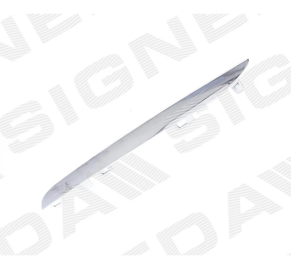 Накладка решетки (левая) для Mercedes C (W205)