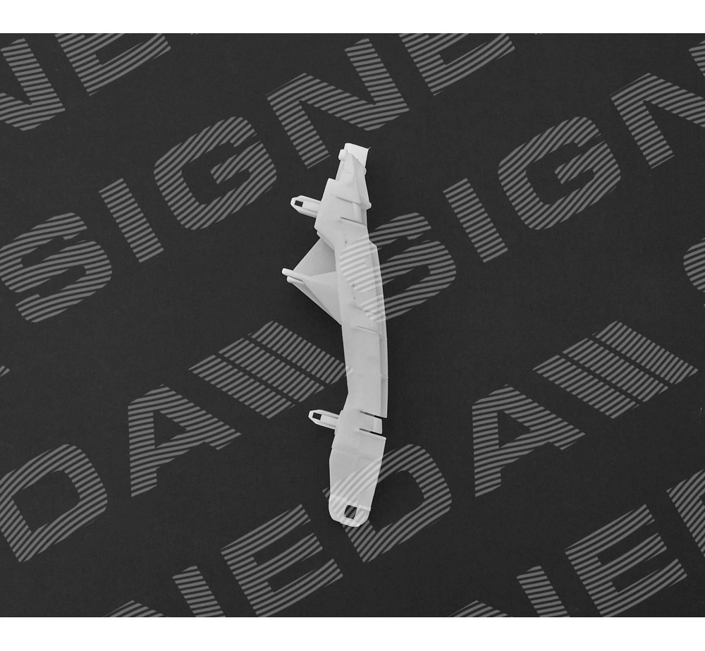 Крепление бампера (правое) для Mitsubishi L200 IV