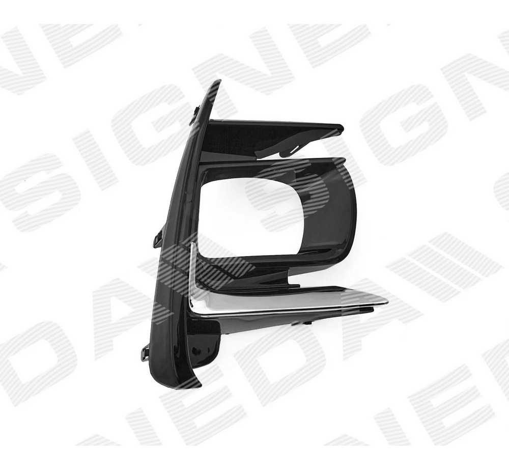 Рамка противотуманки (правая) для Toyota Sienna III Рамка противотуманки (правая) для Toyota Sienna III