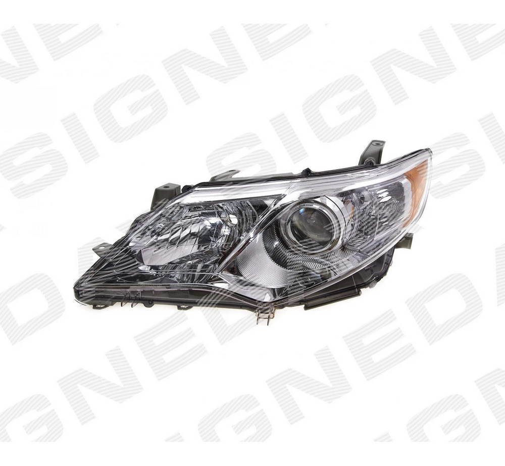 Передняя фара (левая) для Toyota Camry (XV50) Передняя фара (левая) для Toyota Camry (XV50)